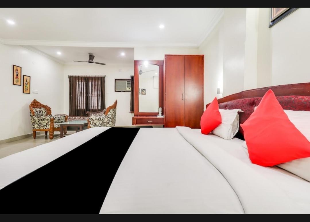Hotel Balini มทุราย ภายนอก รูปภาพ